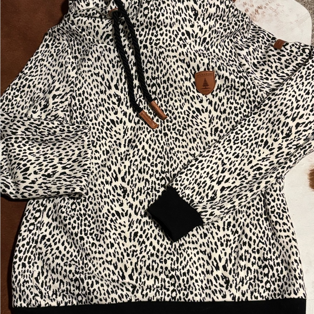 Wanakome Leopard Print Hoodie with Brown Patch